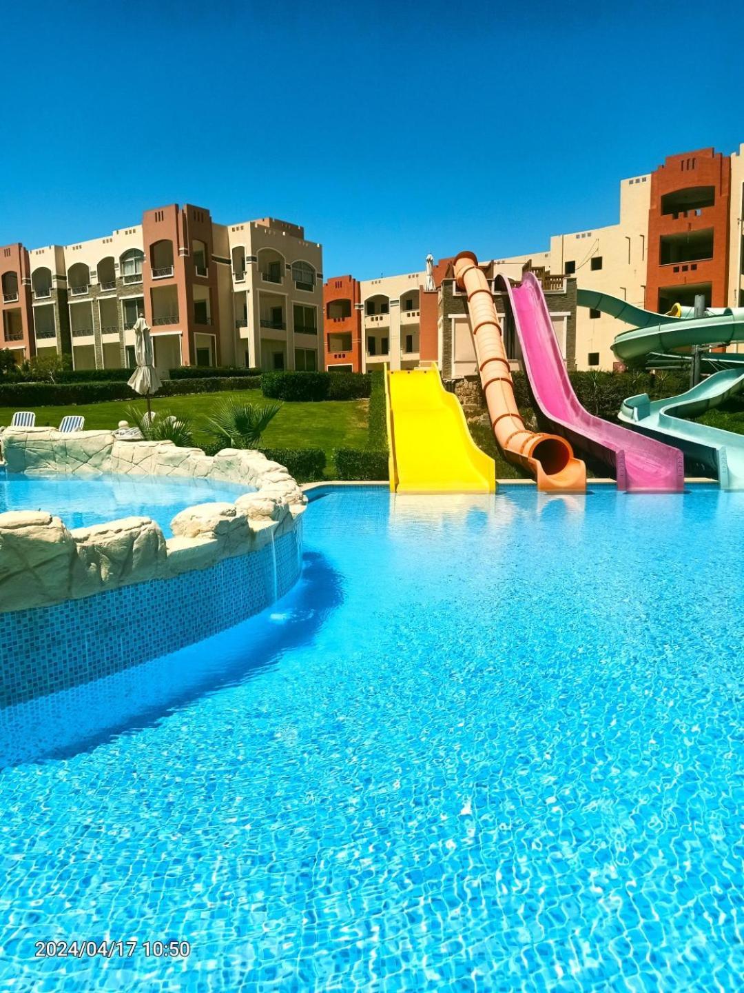 Oyster Bay Beach Resort Abu Dabab Exterior foto